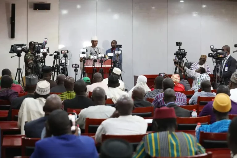 Choguel-paris-politiques-