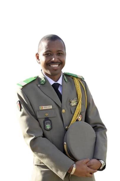 b0a3e7_e2bafeb12ca5497ebc33b4590a309090~mv2